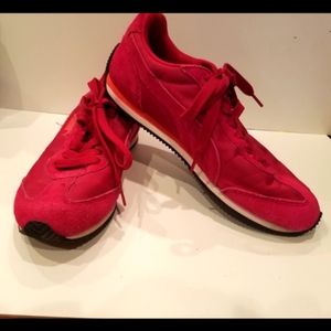 Puma Sport Lifestyle Women's Sneakers size 7